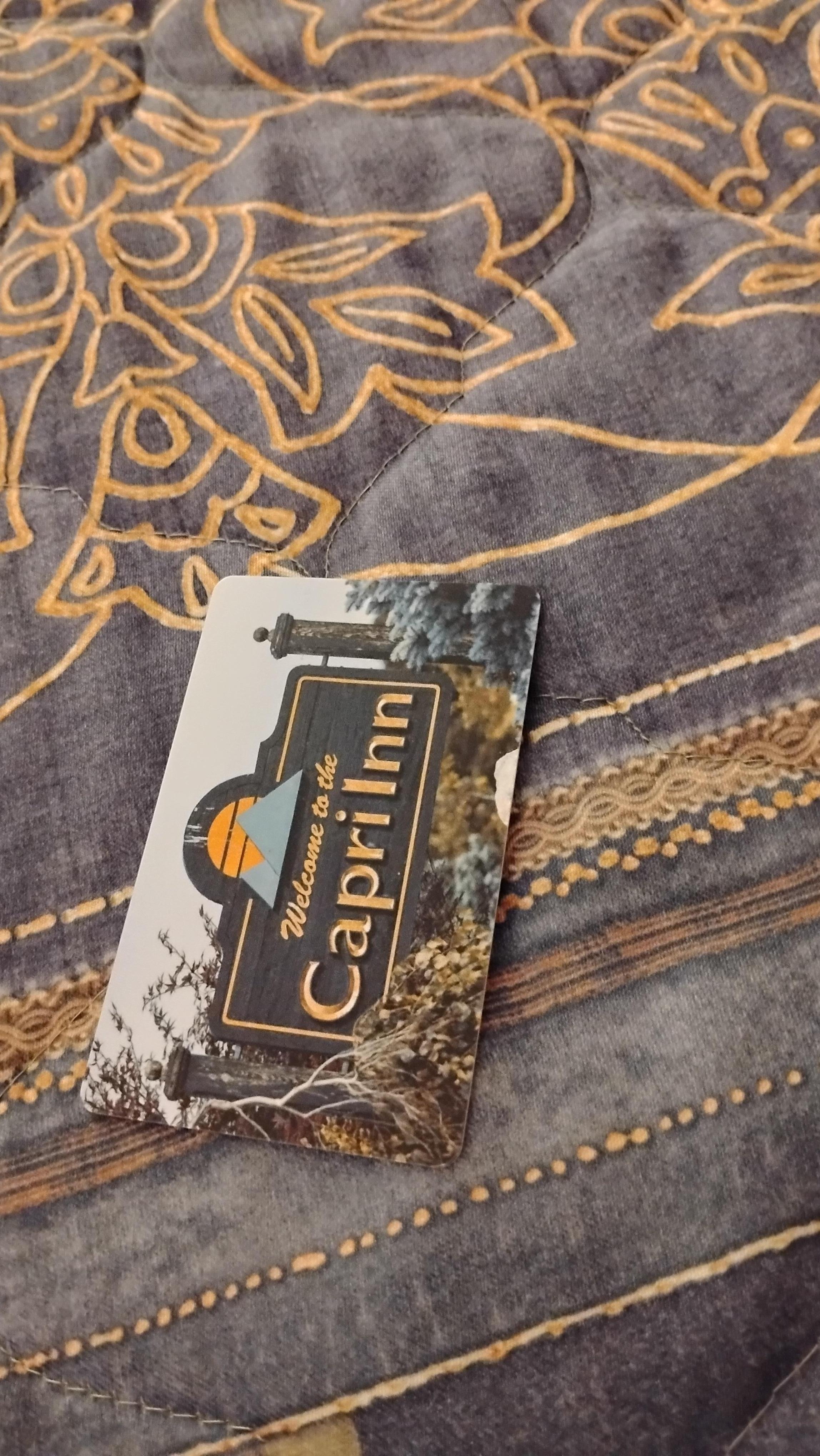 Just me being artsy, rather boring my tho. Quiet night😀