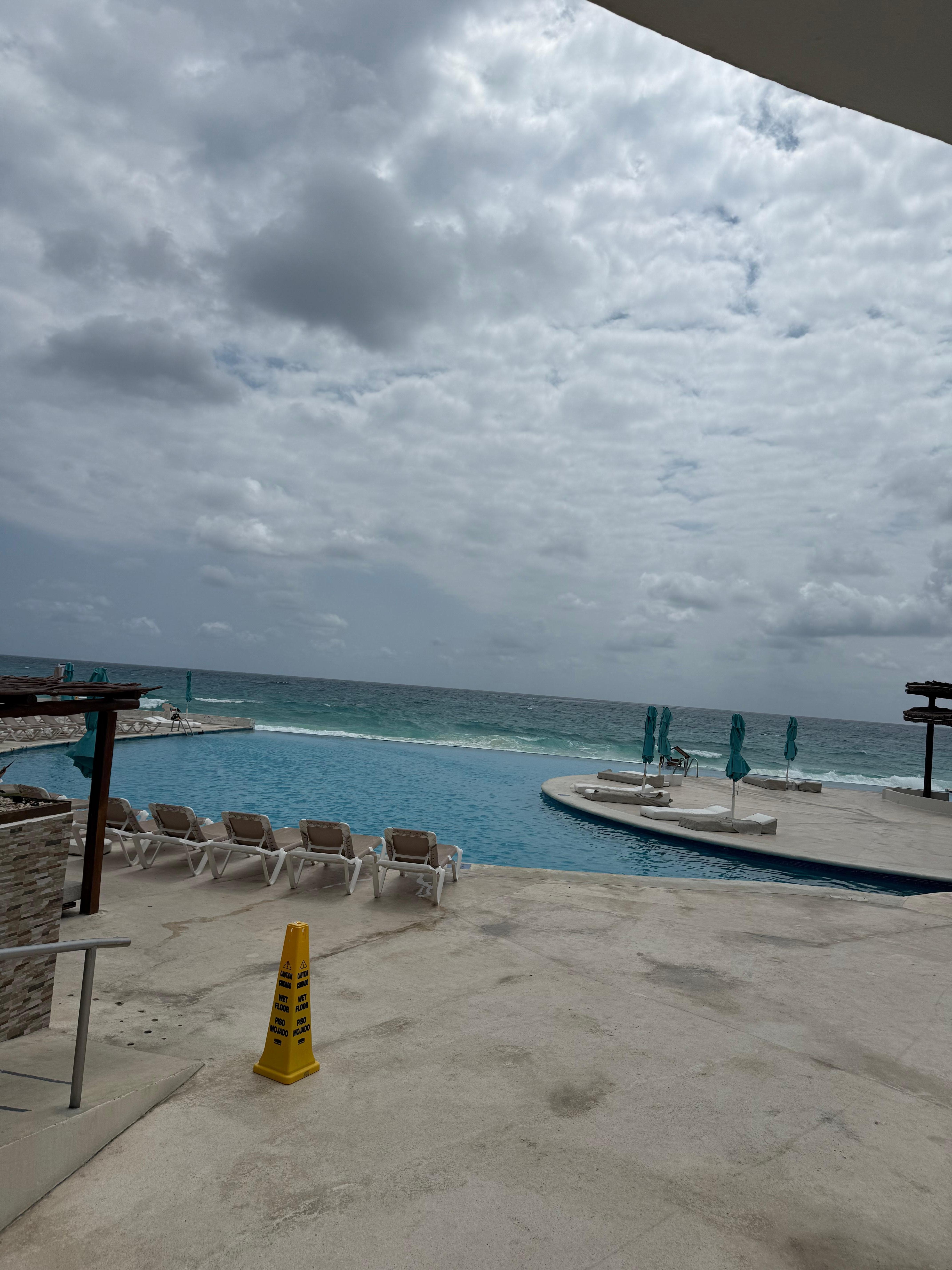 No dejan habría aombrillas 