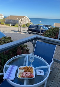 Would have preferred a front facing balcony rather than a side facing one. The balconys are very close together.