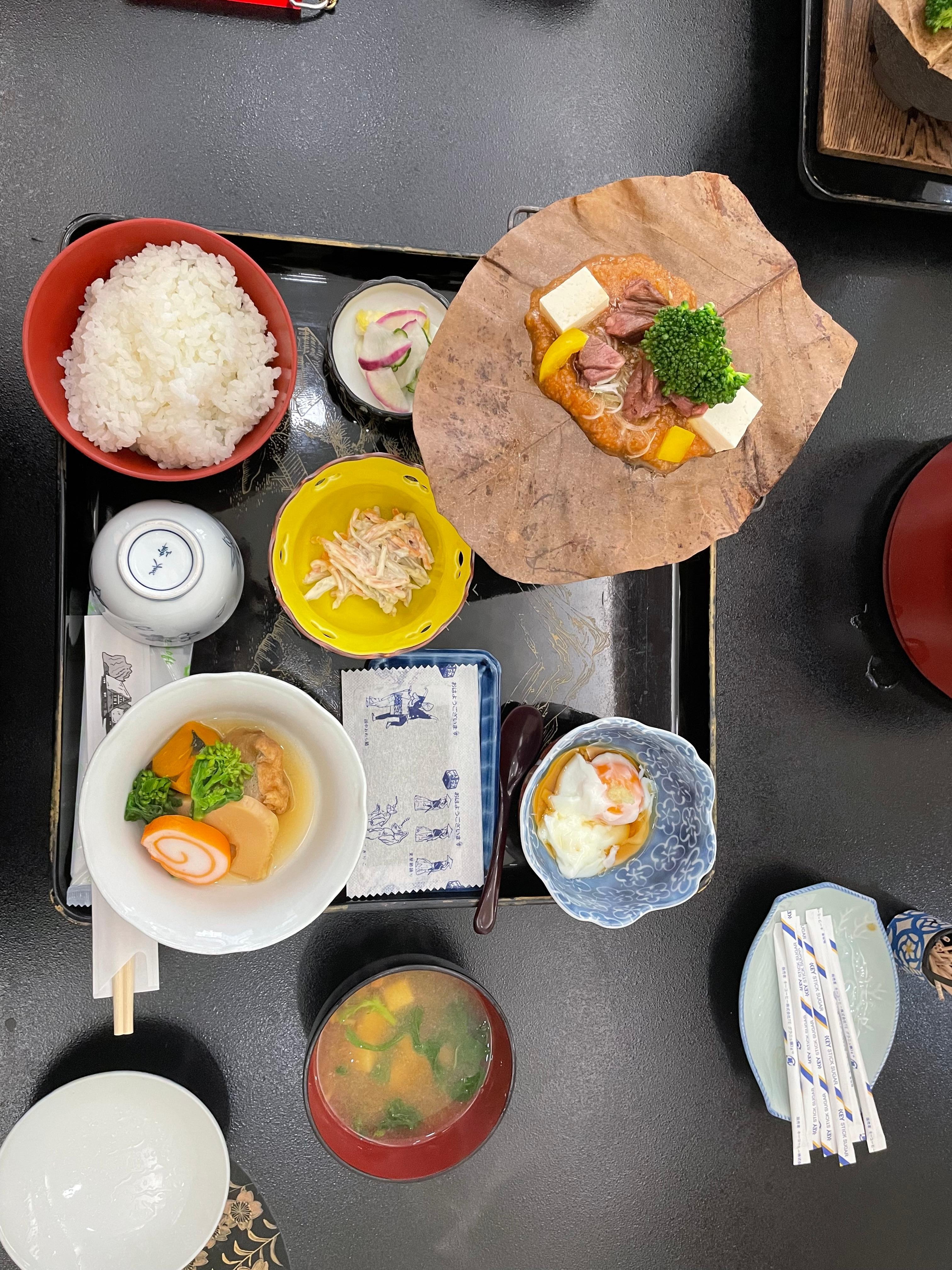 朝食