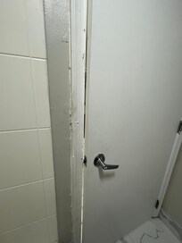 This door doesnt even come close to actually closing!!