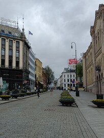 2 minutes from the hotel, pedestrian street