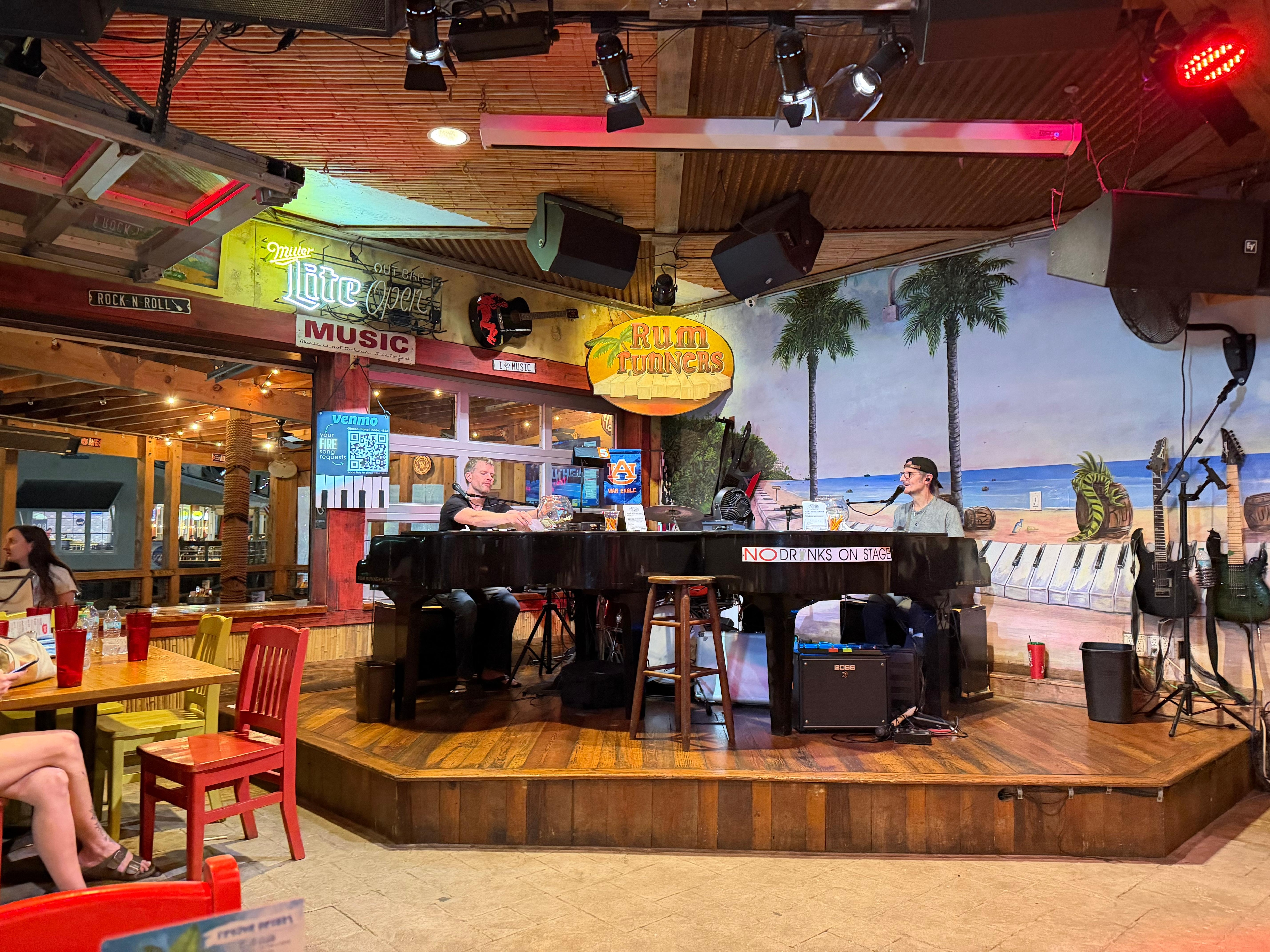 Piano bar in Baywharf