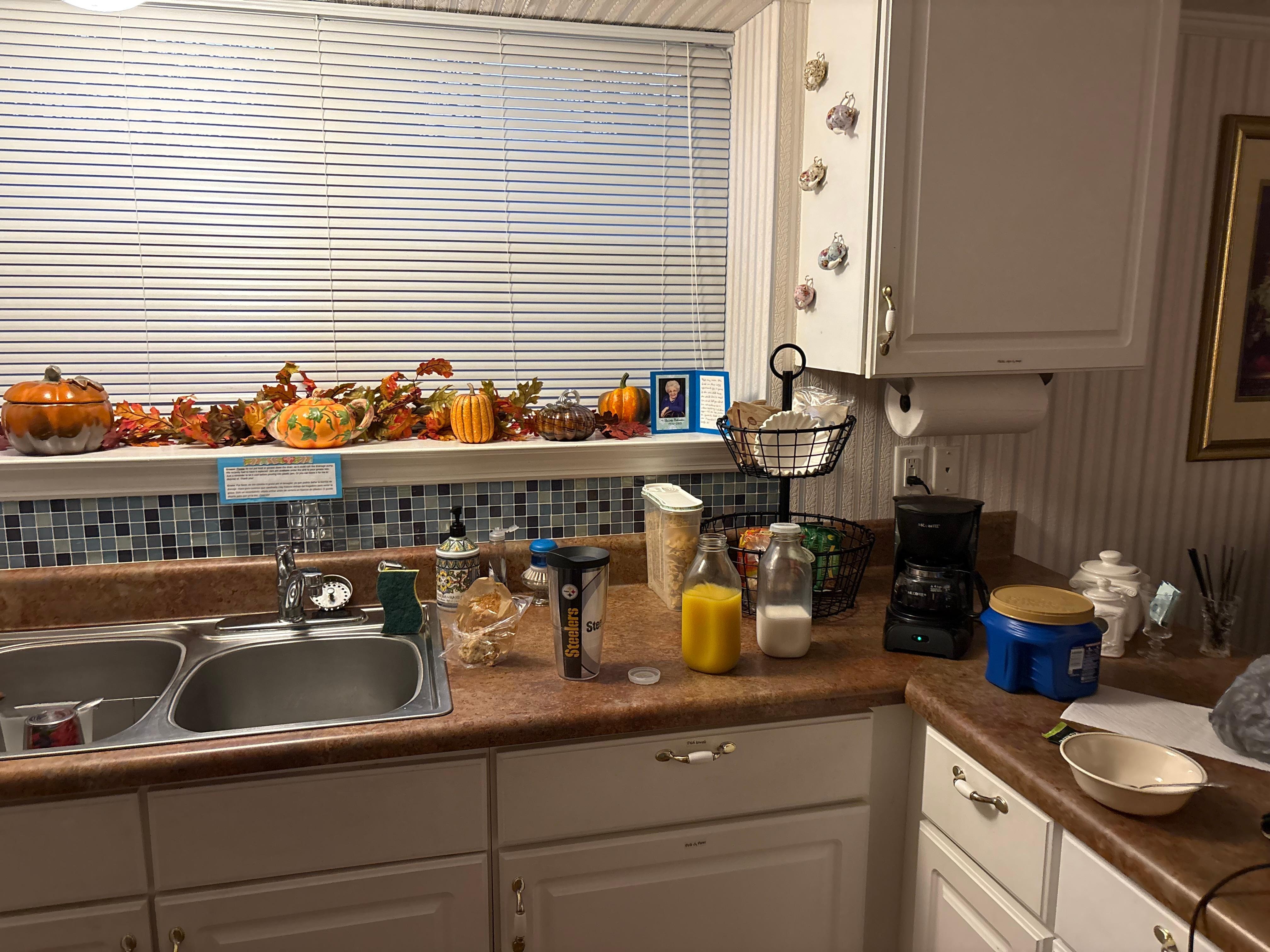 Breakfast & cute seasonal decor.