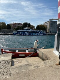 Picture of rowboat taxi