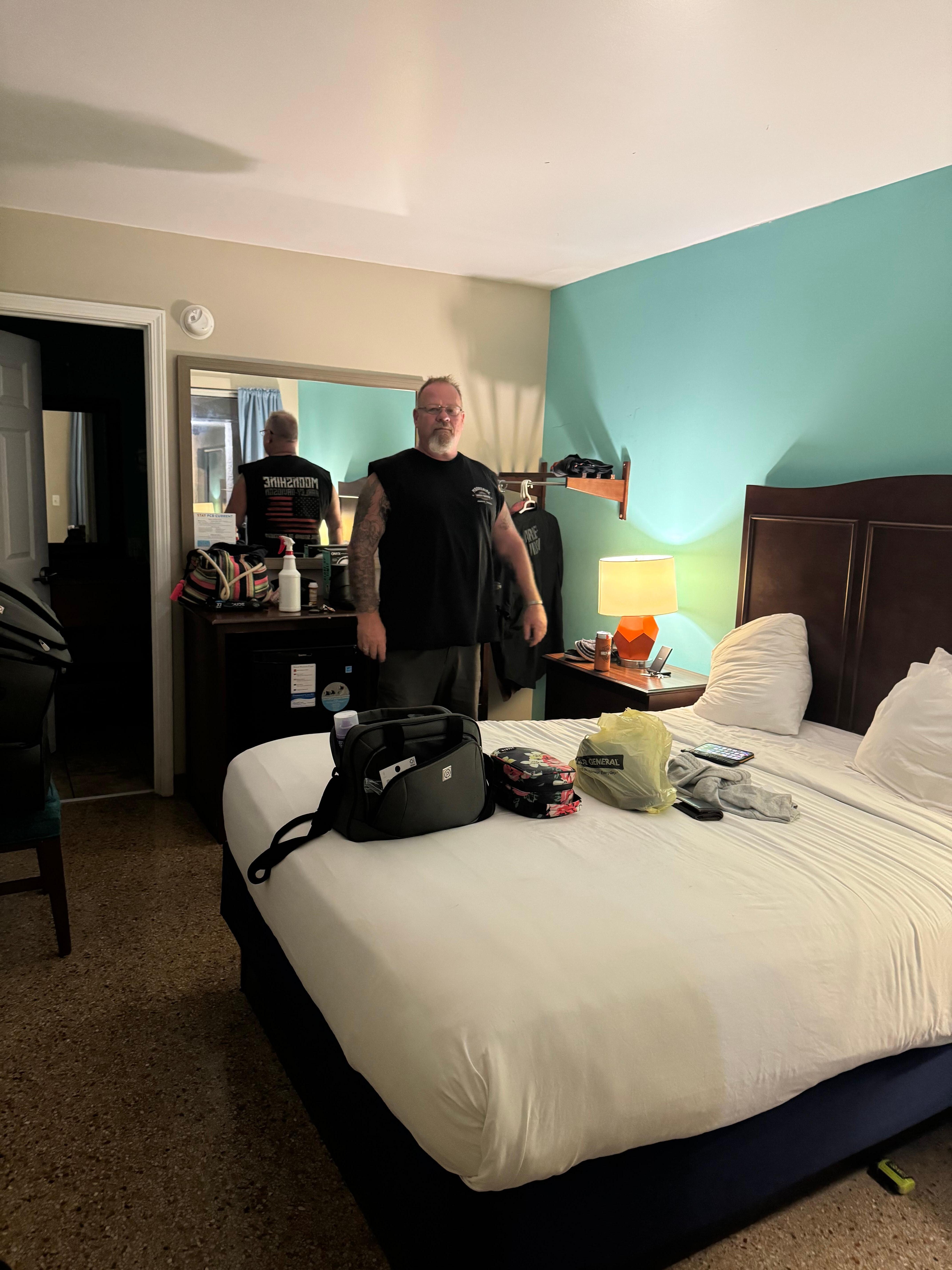 The whole room in one picture 