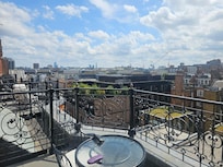 Balcony of room 521