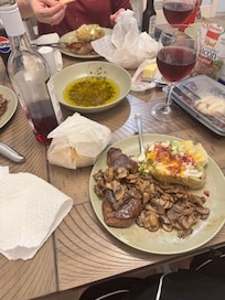 Would you believe the only picture I took was of the delicious family meal we made in Daja’s well stocked kitchen!?