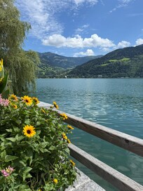 Zell am See lake within a 5 minute walk