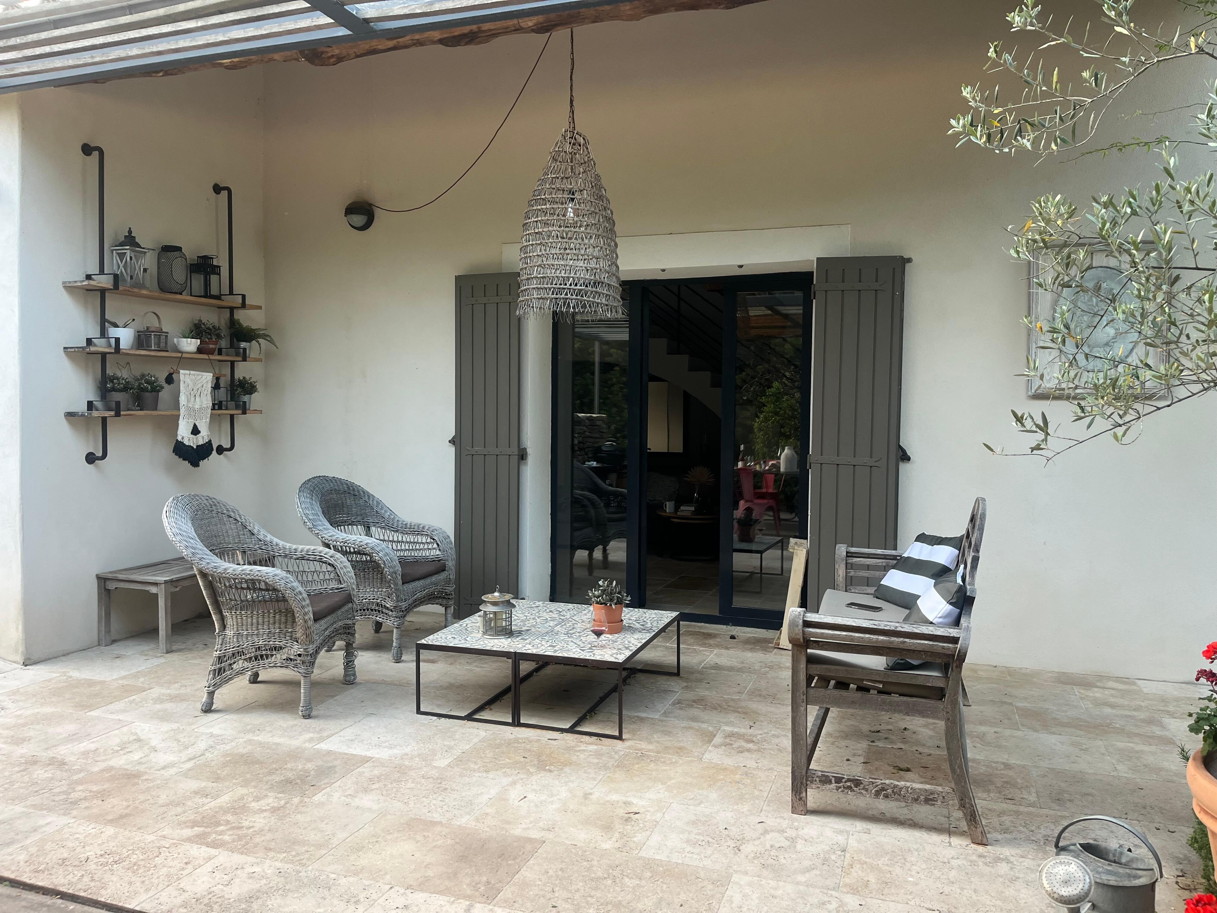 Sitting area 