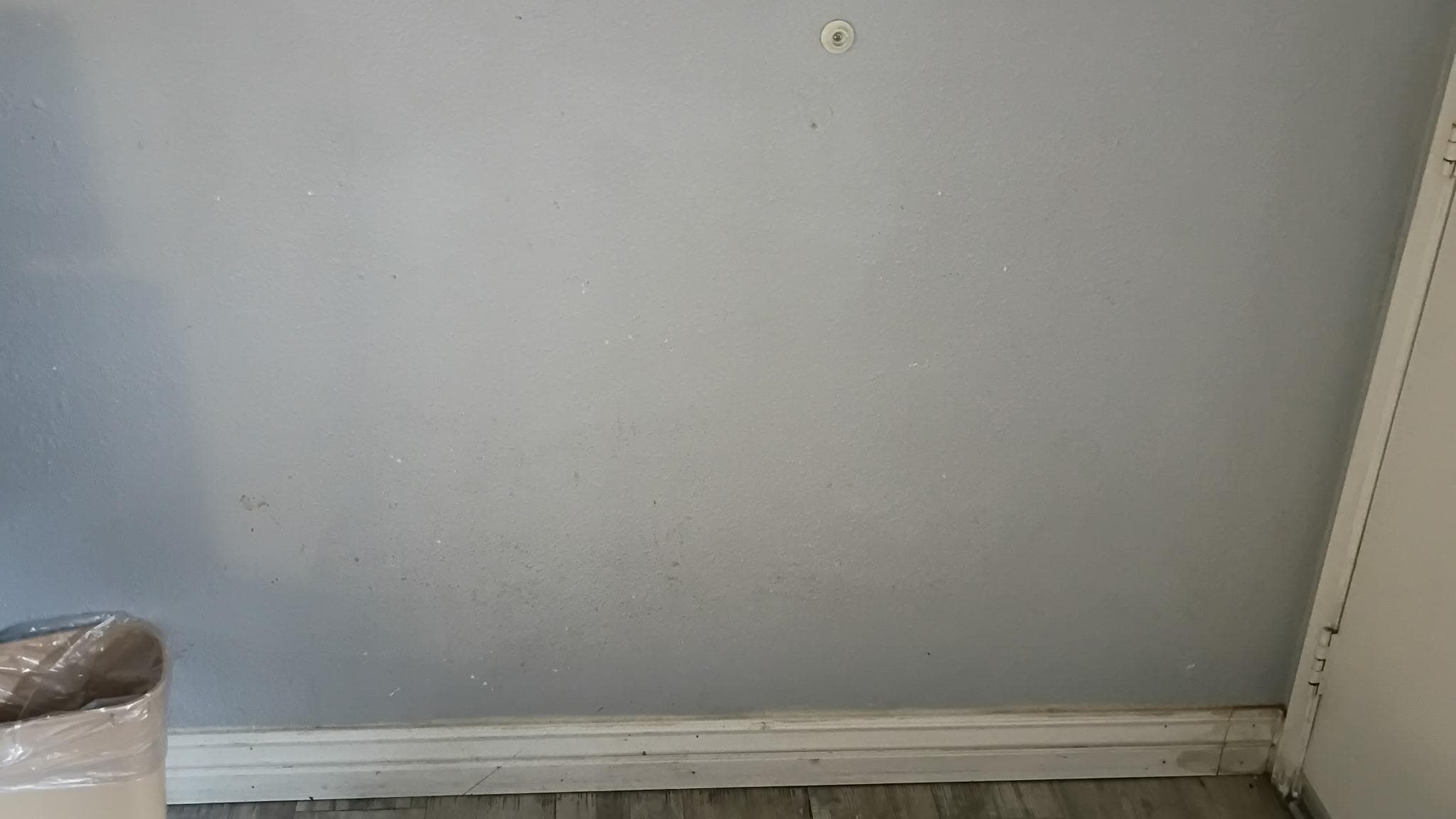 Zoom in to see the gunk on the walls!