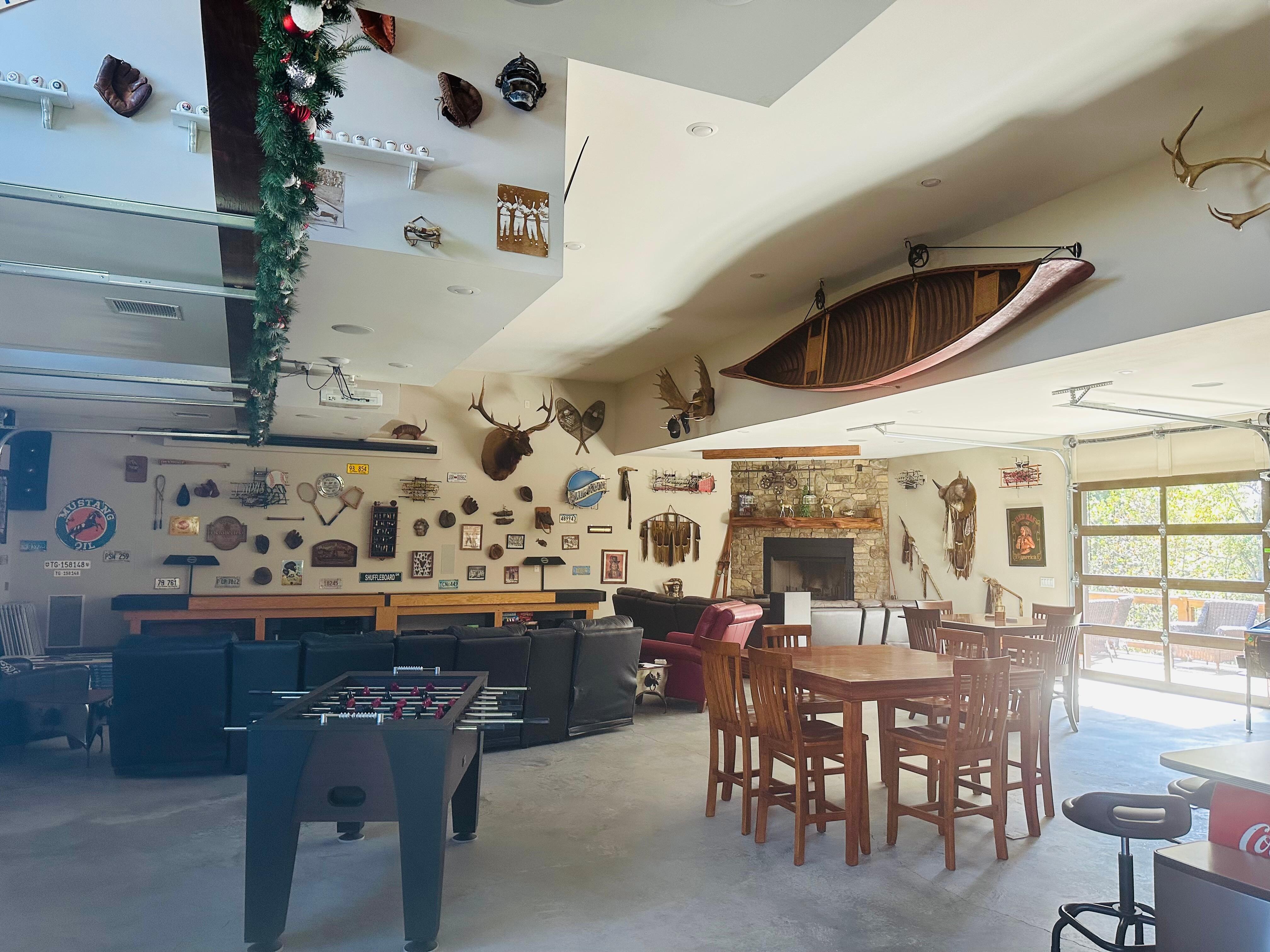 Game room and eating area