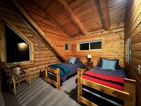 Upstairs bunkbeds in the loft.