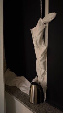 Forsøg på at lukke blæsten ude så man kunne sove uden at blive syg