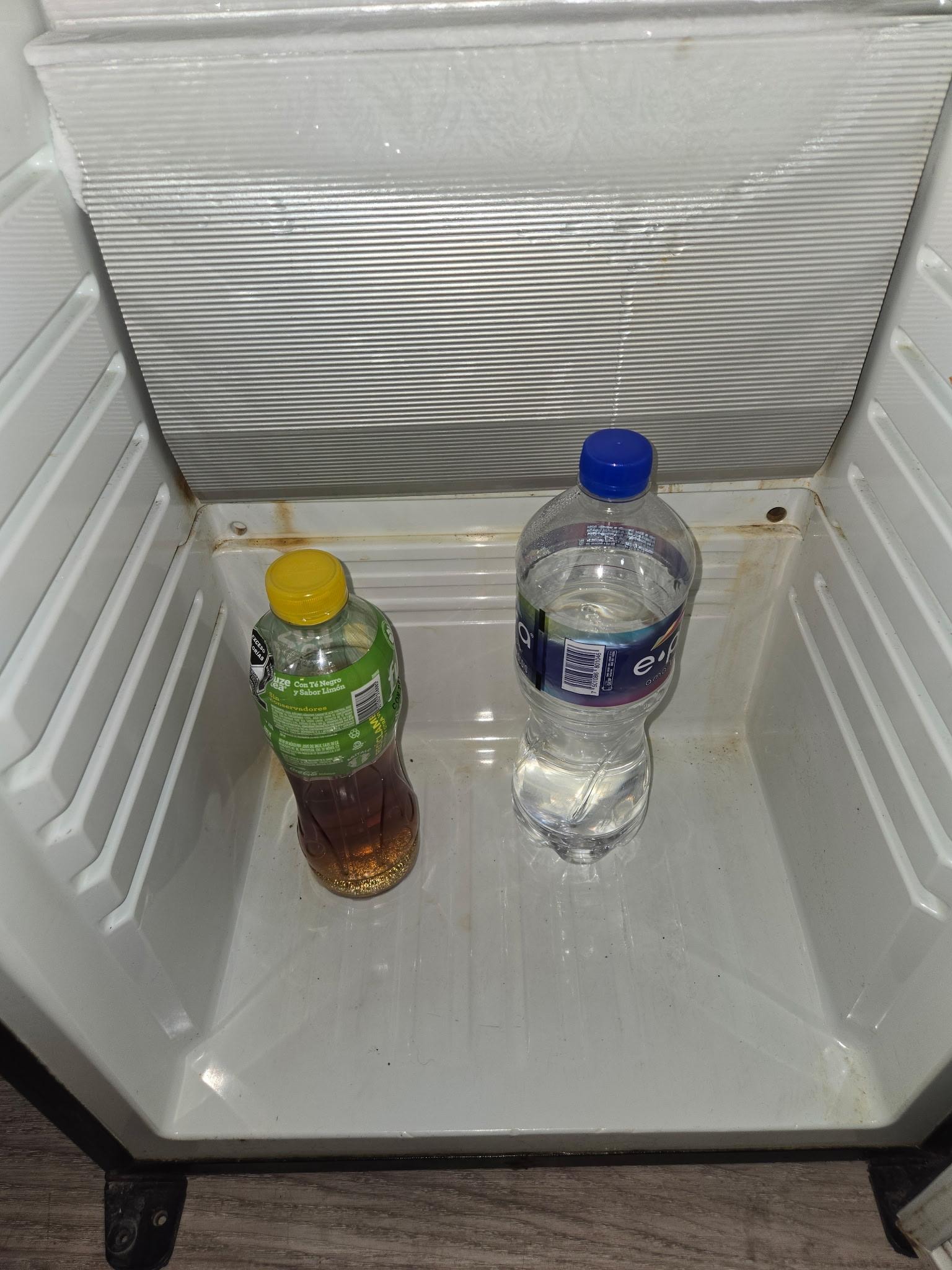 Drinks left behind from previous people. Maintenance didnt clean!