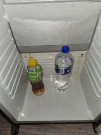 Drinks left behind from previous people. Maintenance didnt clean!