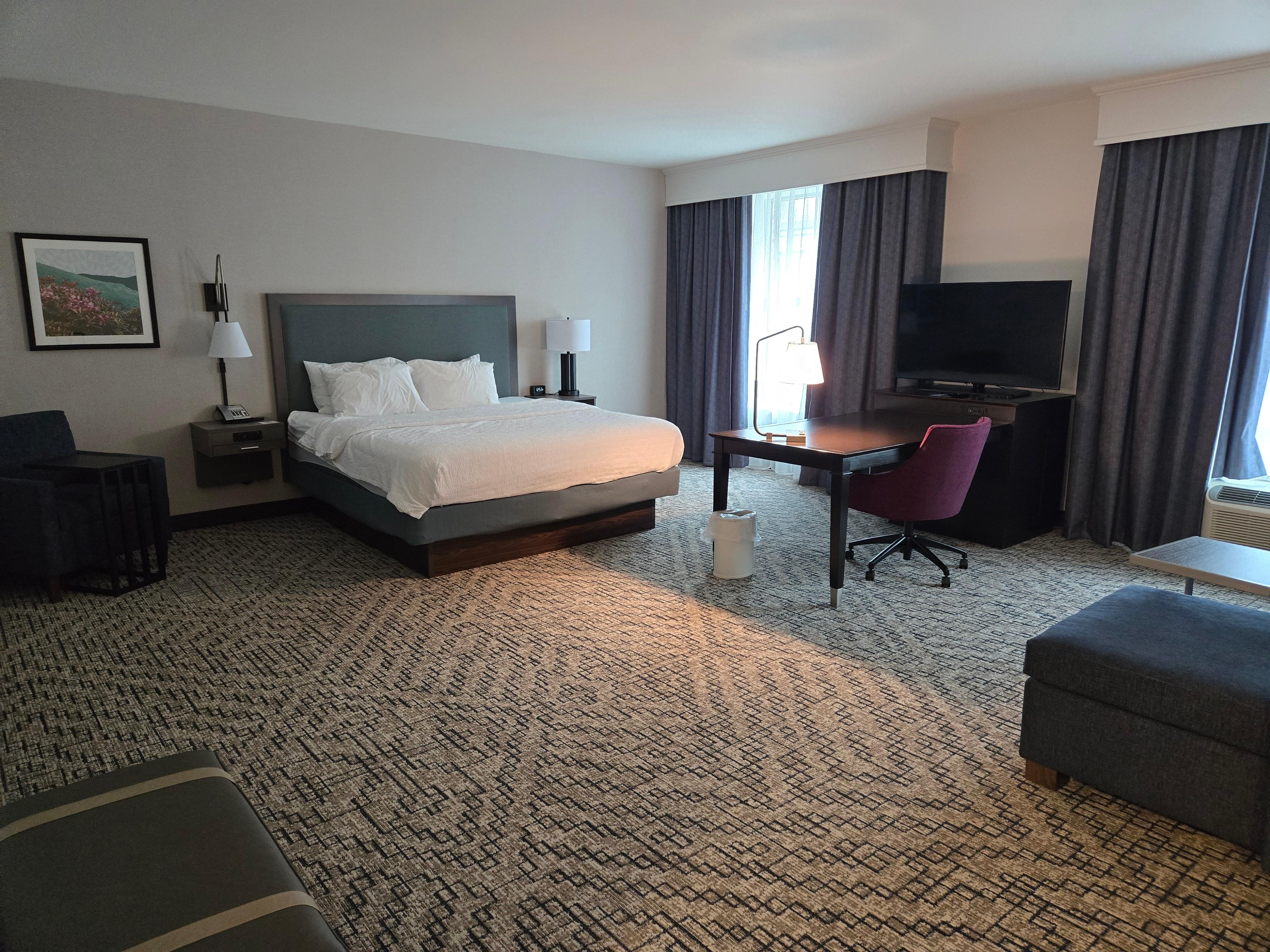 Large room on 9th floor, very quiet and roomy.  Had a wet bar area with microwave and fridge.