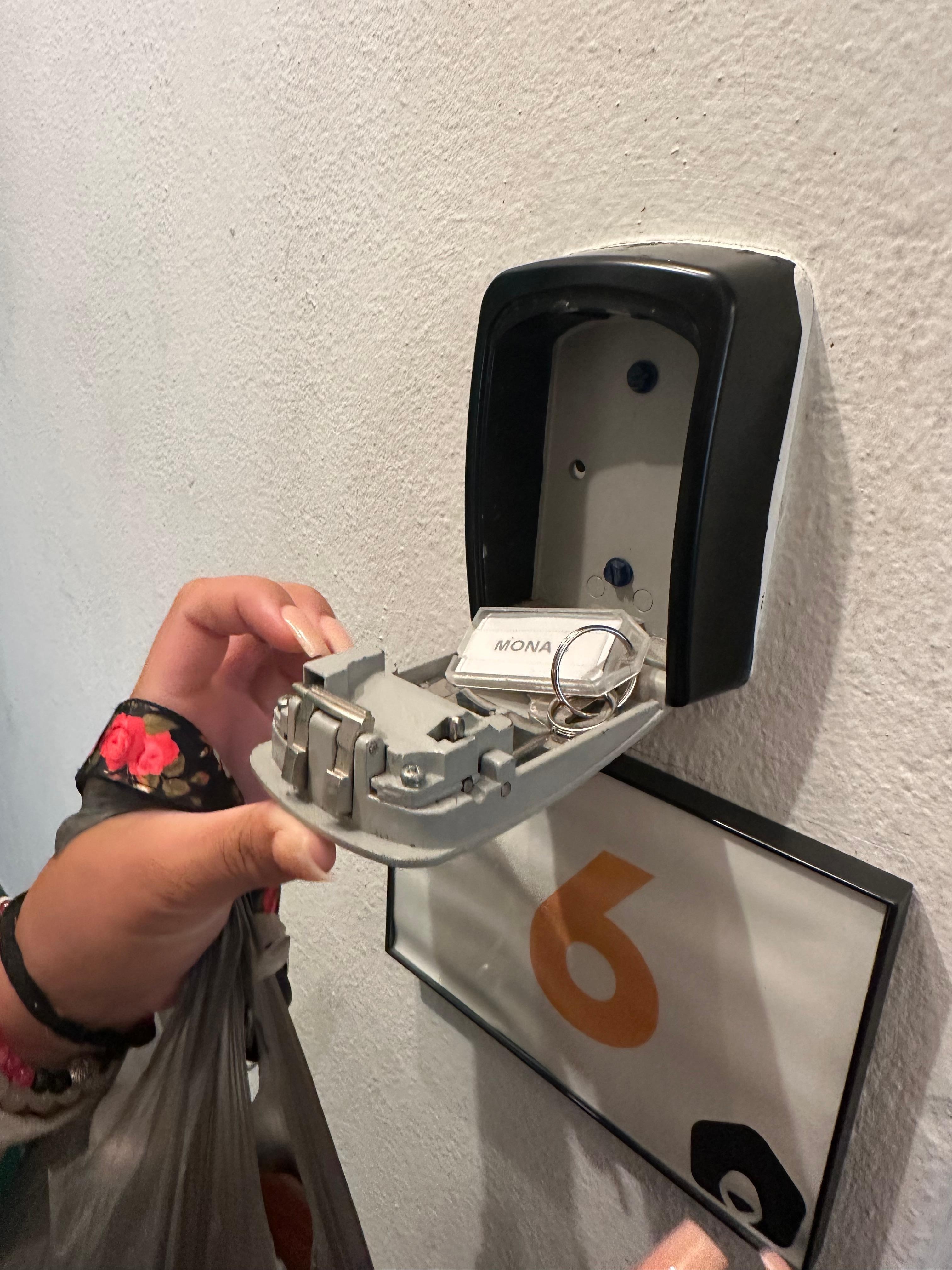 How to get the room key :)