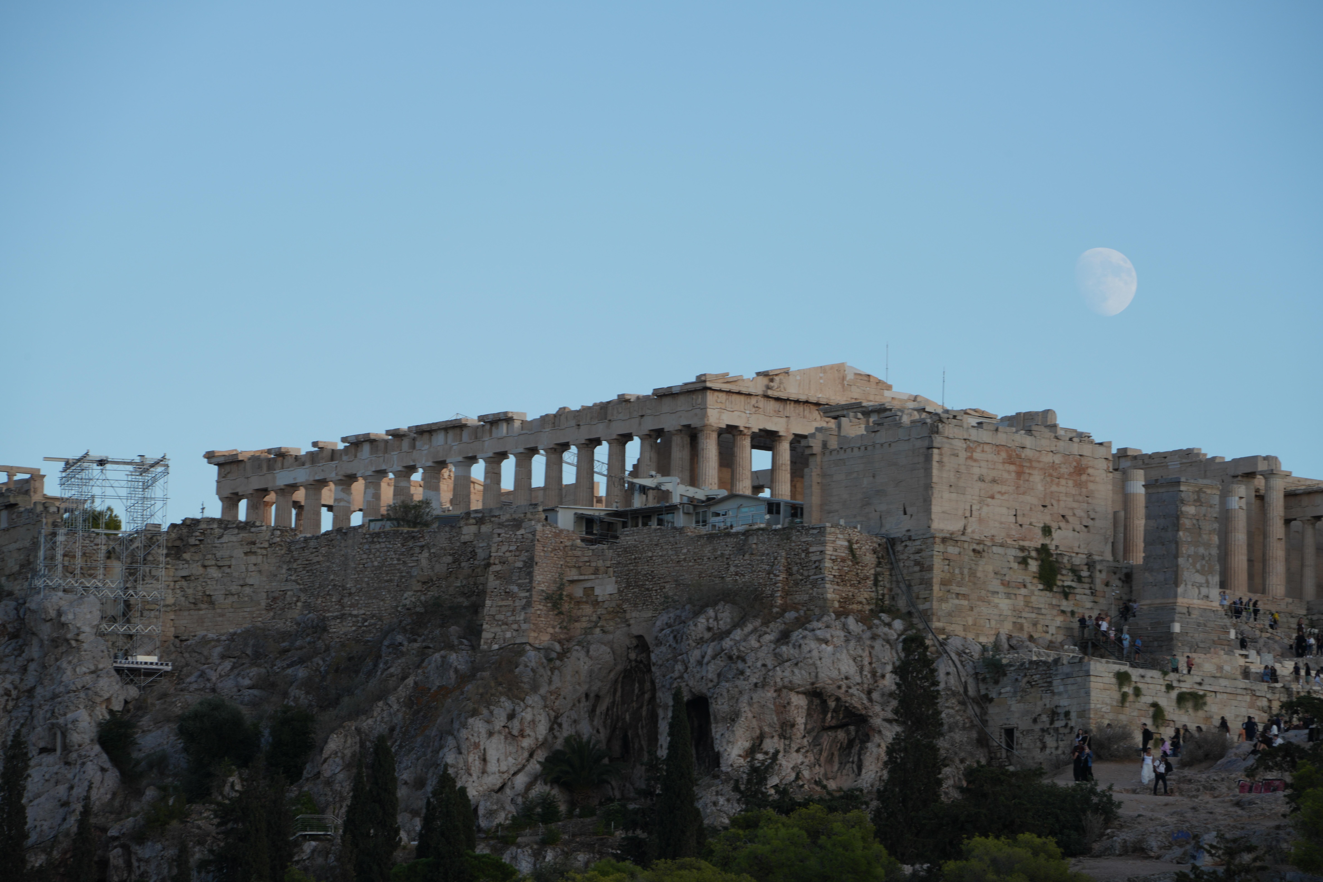 창밖 아크로폴리스 전망(줌)