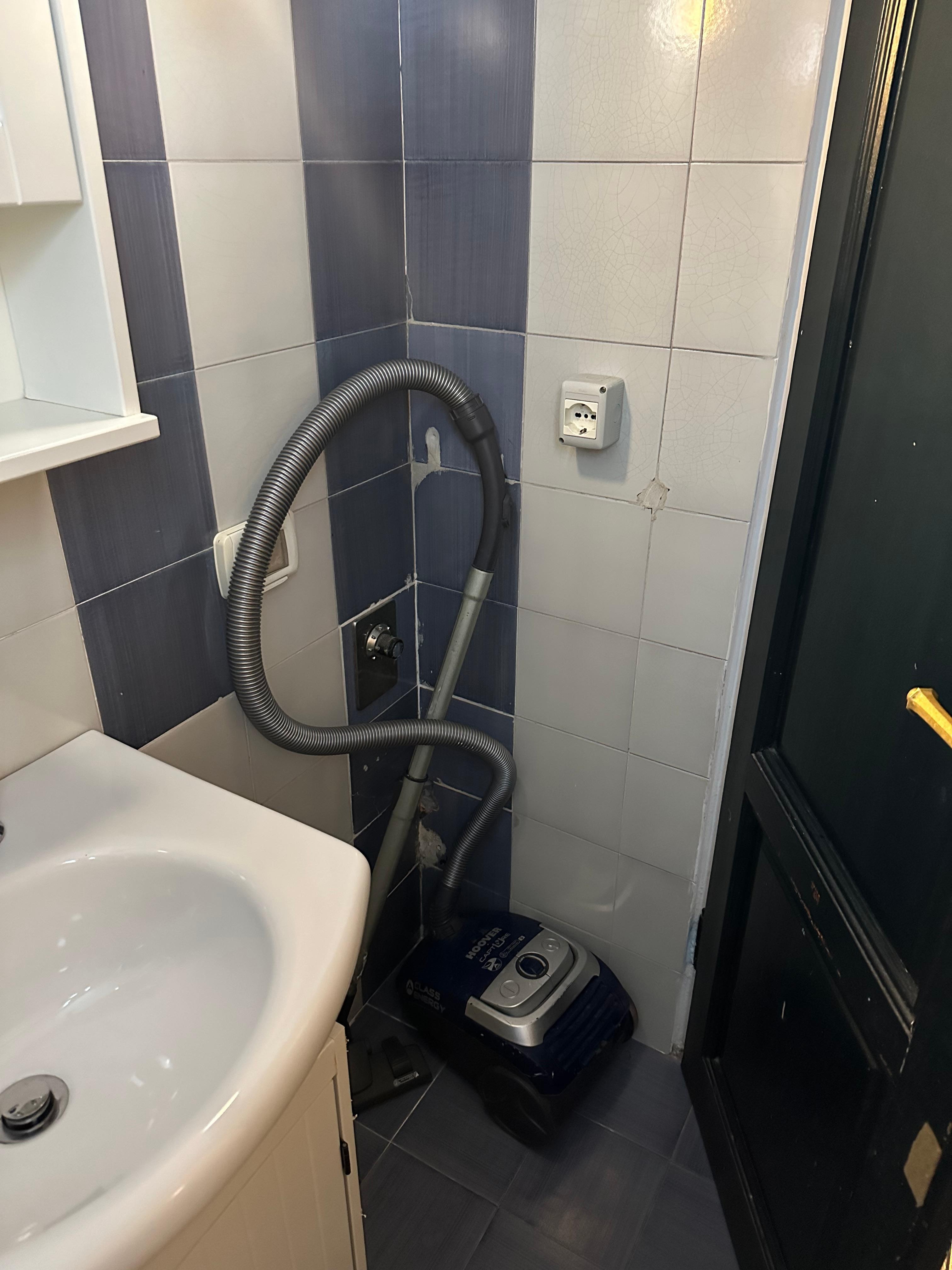 Where the washing machine is supposed to be