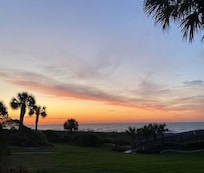 Early morning sunrise from the back patio - spectacular!