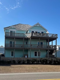 Great deck furniture on the beach side!