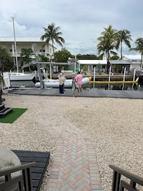 Boat dock. Clean and short distance to open waters