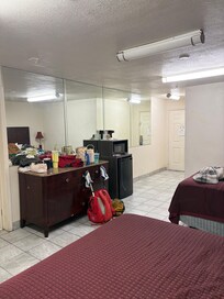 Walk covered in mirrors…looks nothing like rooms advertised