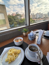 Café da manhã com vista