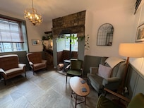Lobby / sitting room