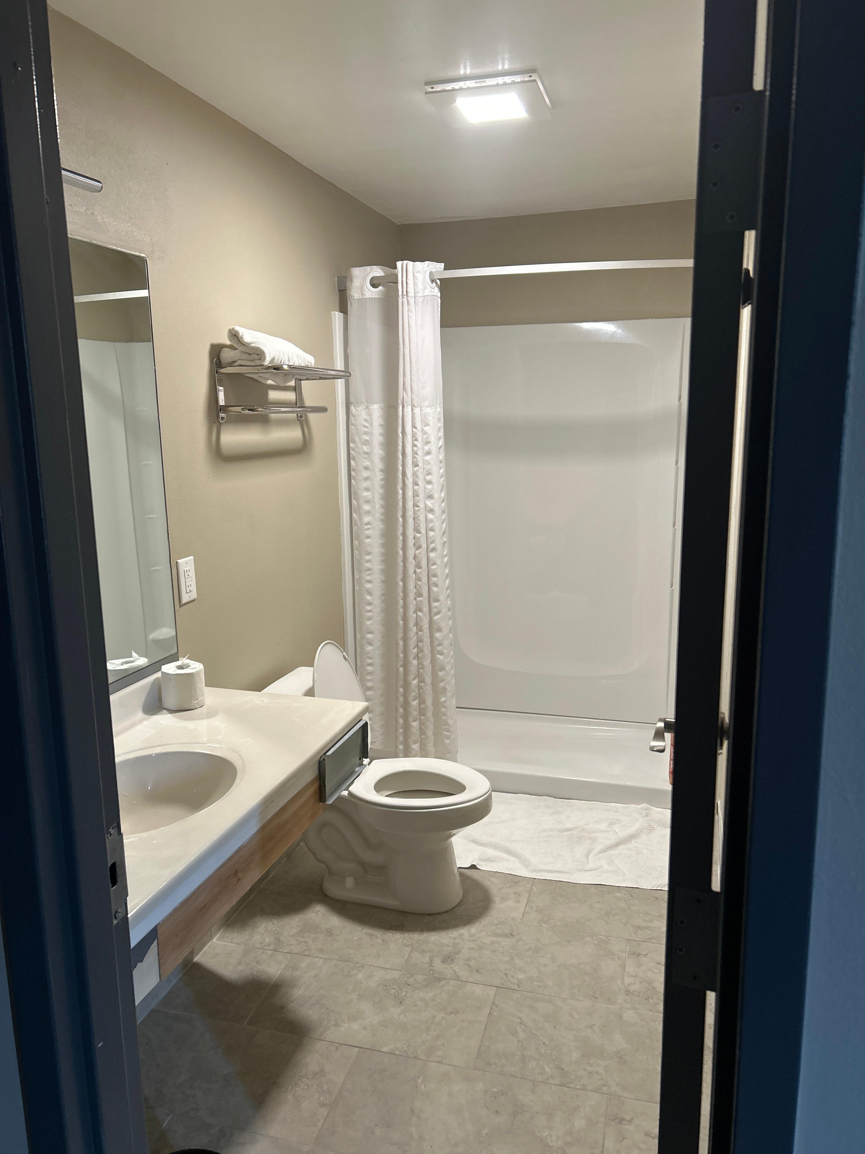 A look into the bathroom 