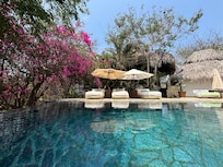 Beautiful pool so well maintained