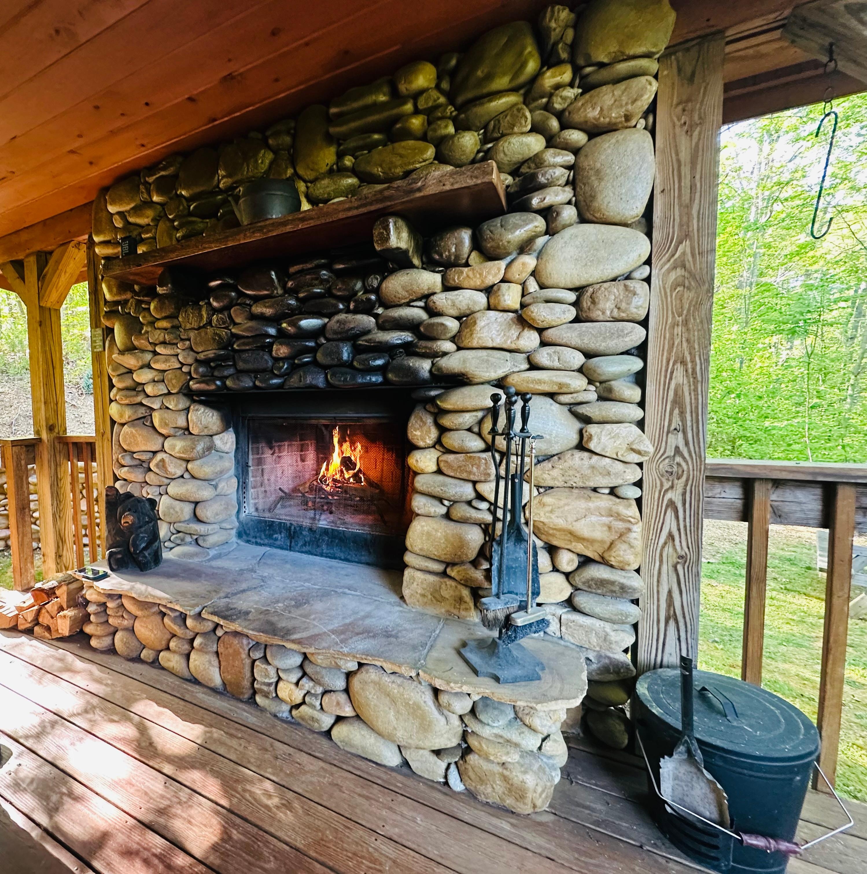 Covered outdoor fireplace 