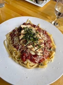 Pomodoro pasta with chicken breast