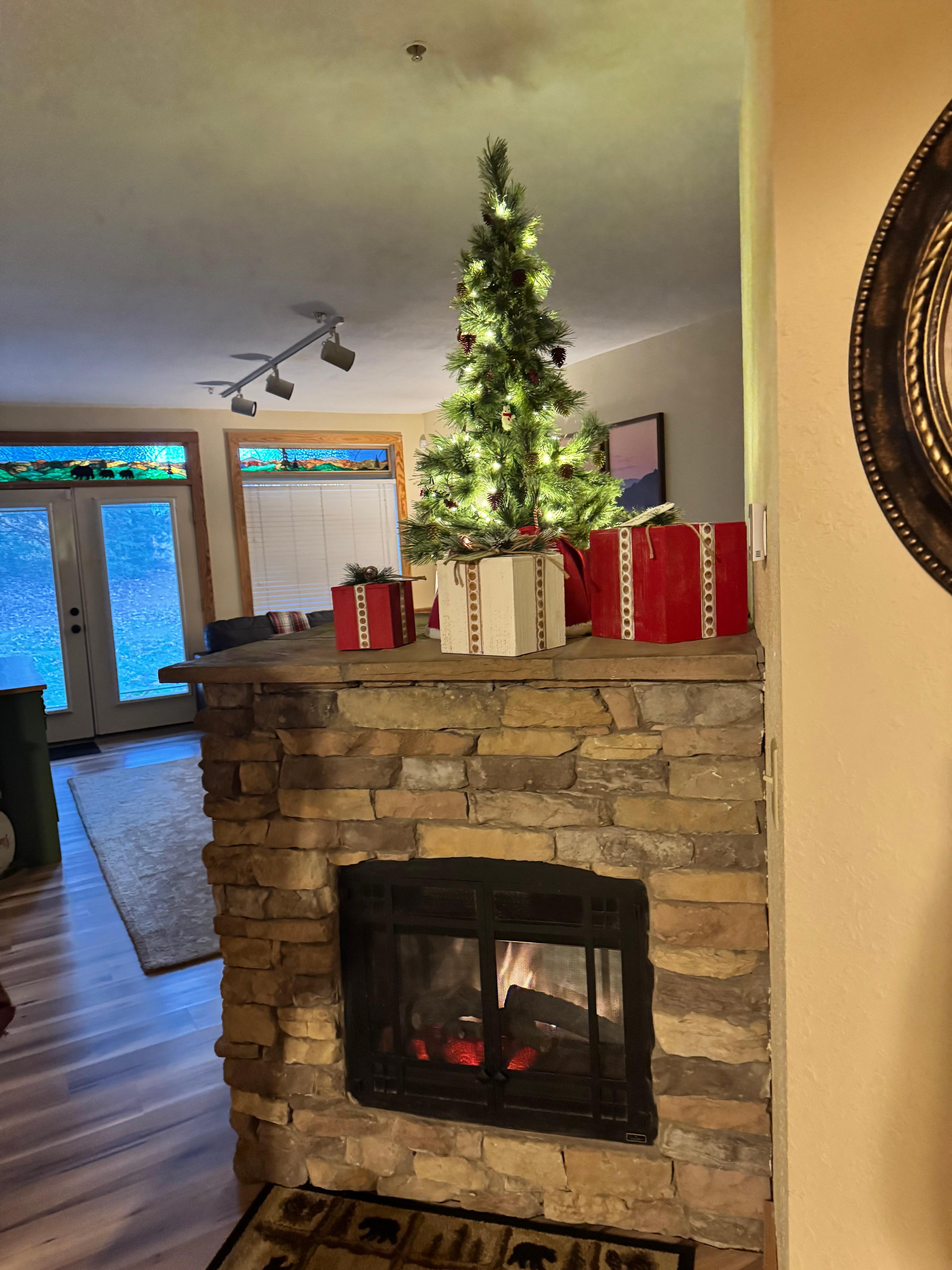 Double fireplace was great and added to the Christmas spirit.   