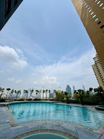 Pool area at L11