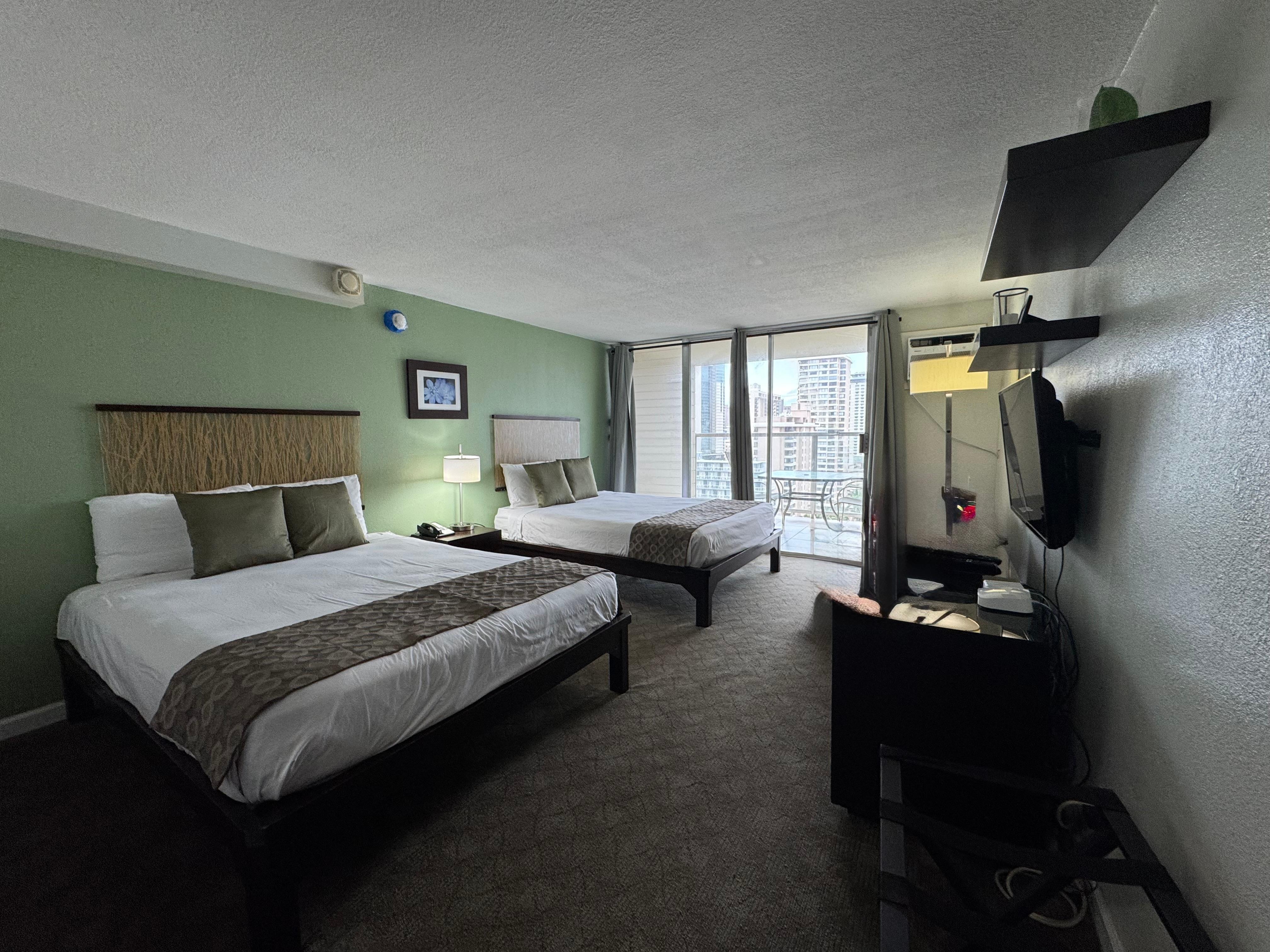 部屋はキングベッド2つ