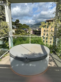 Hot tub on the balcony.