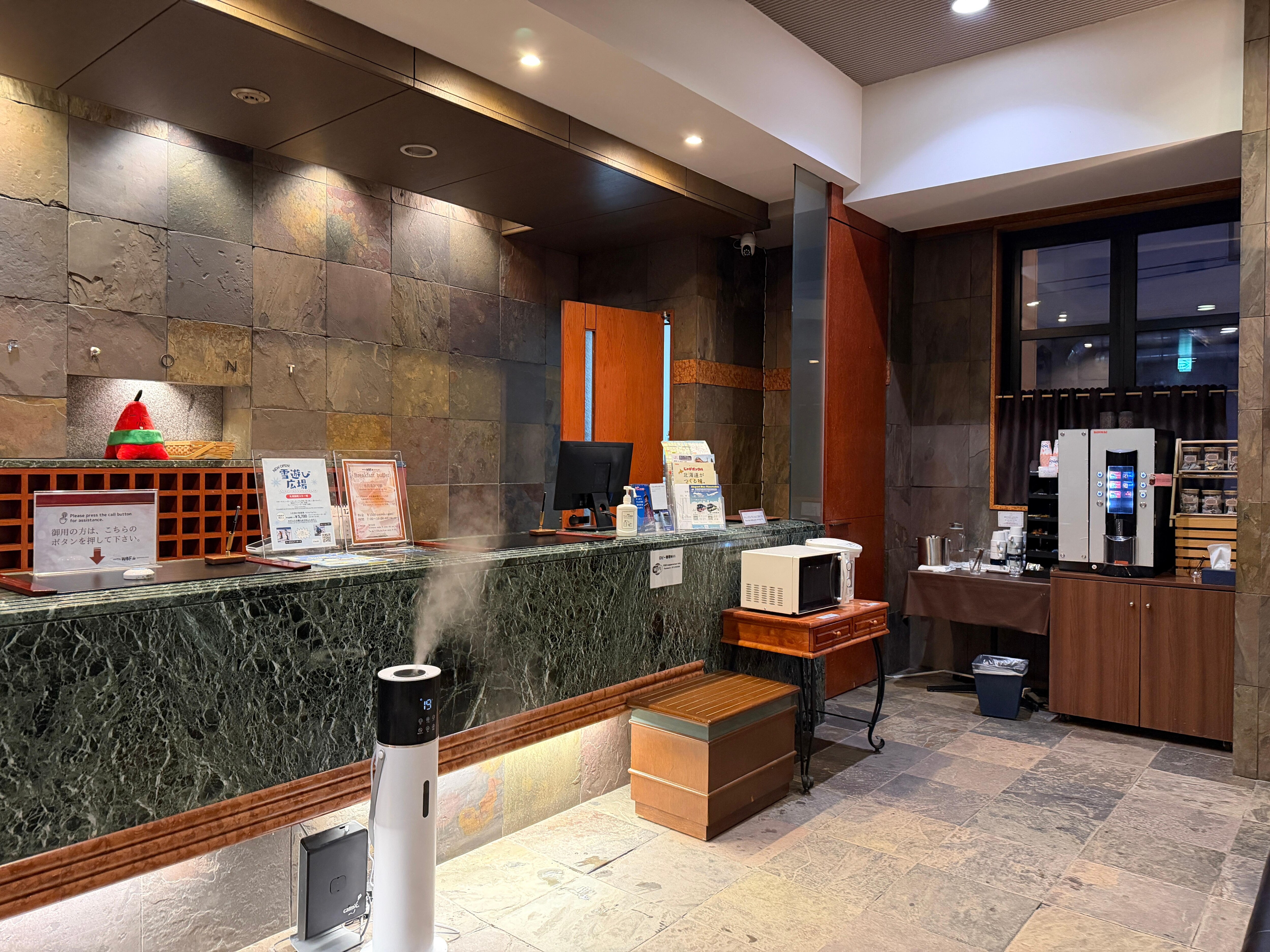 櫃檯旁邊就是每日使用30分鐘的空間（因為有客人在使用不方便拍照）