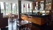 Vista parcial do lounge (bonito e agradĂĄvel)