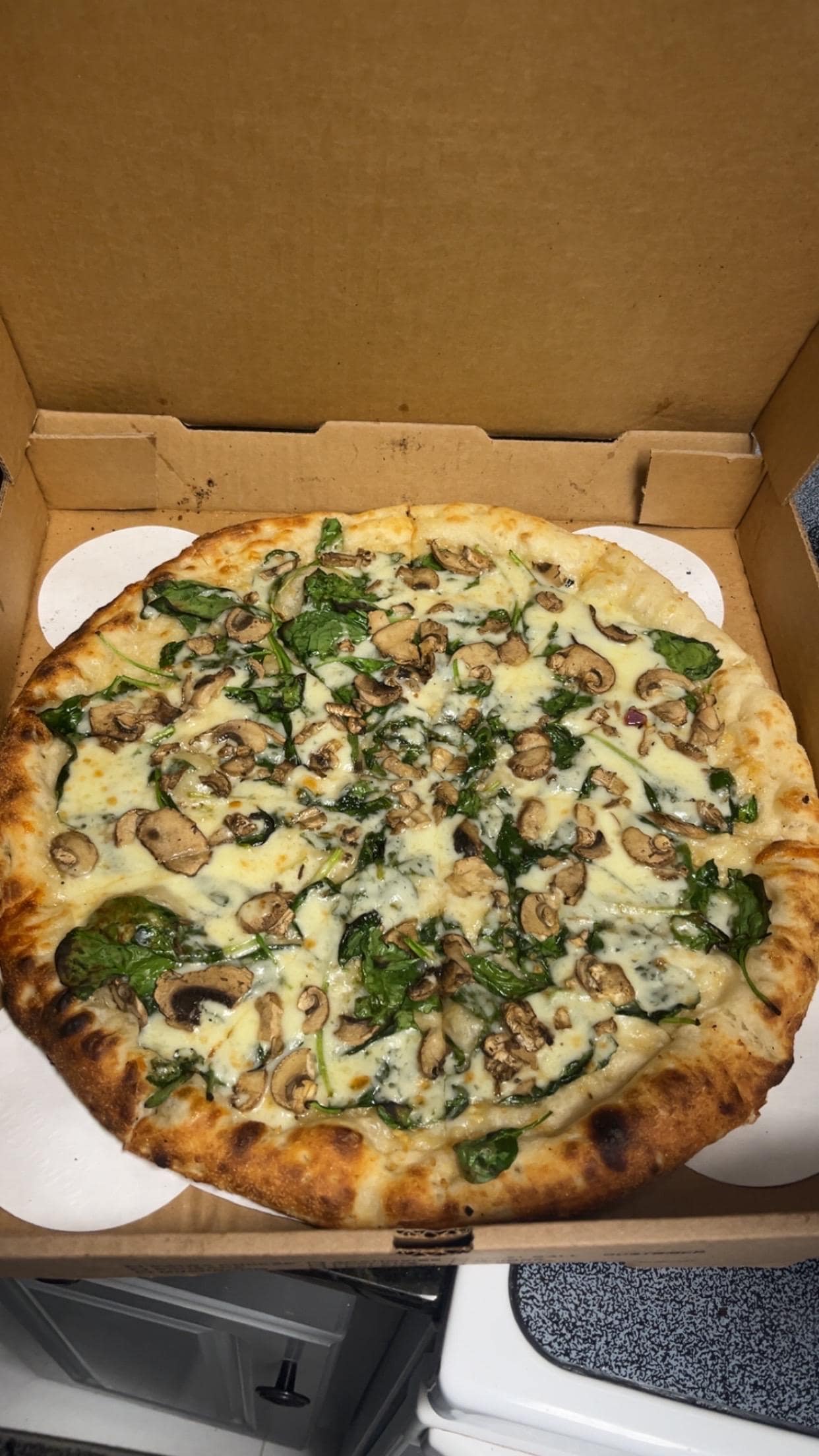 Great White mushroom, spinach & garlic pizza!