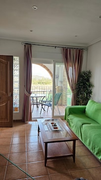 Wohnzimmer mit Terrasse