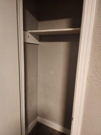 Closet sin tubo para colgar la ropa