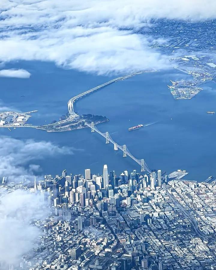 Just a cool pic of dtwn sf and yerba buena island. 
