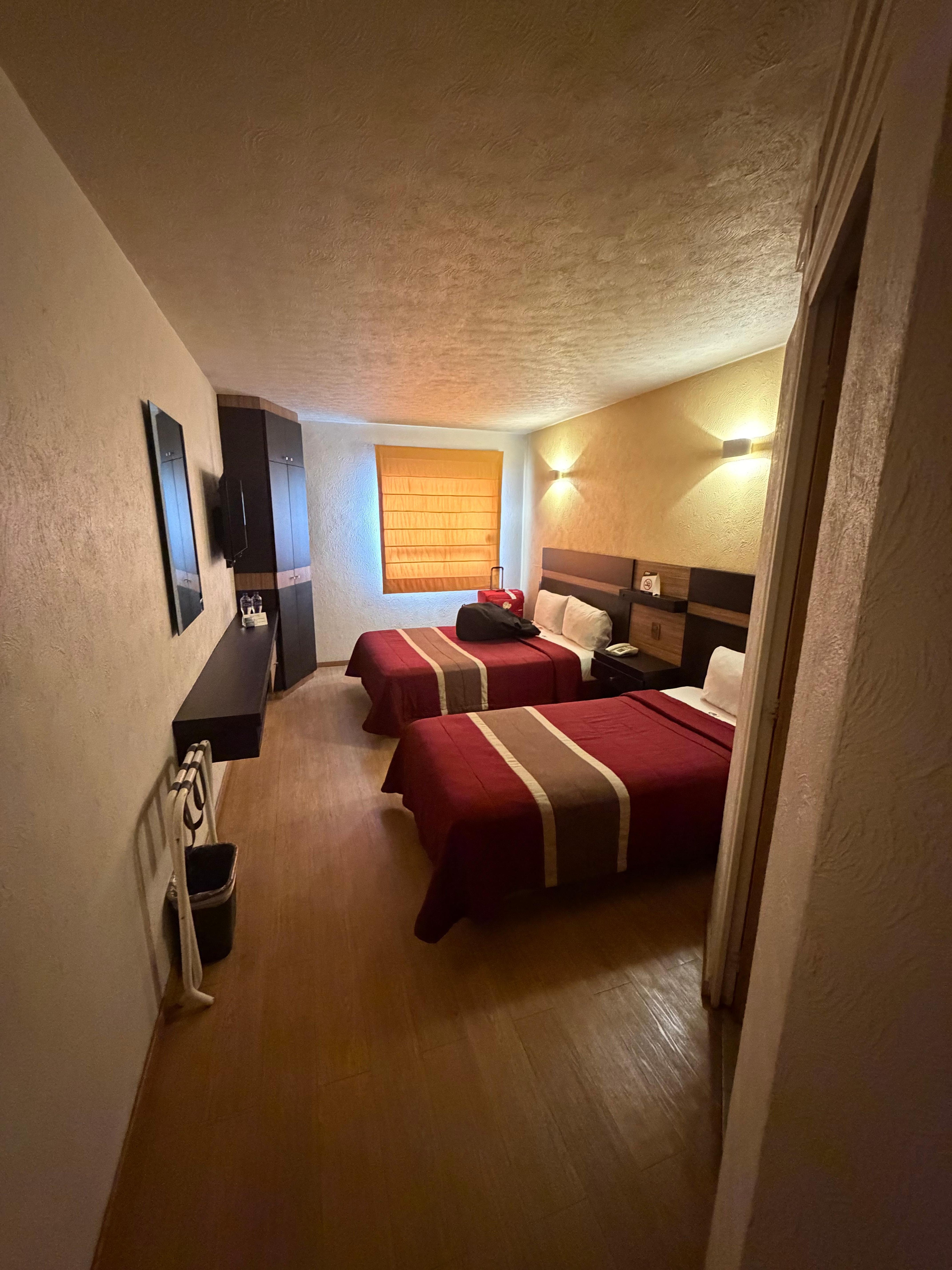 Muy comodo, limpio y sobretodo tranquilo