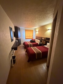 Muy comodo, limpio y sobretodo tranquilo