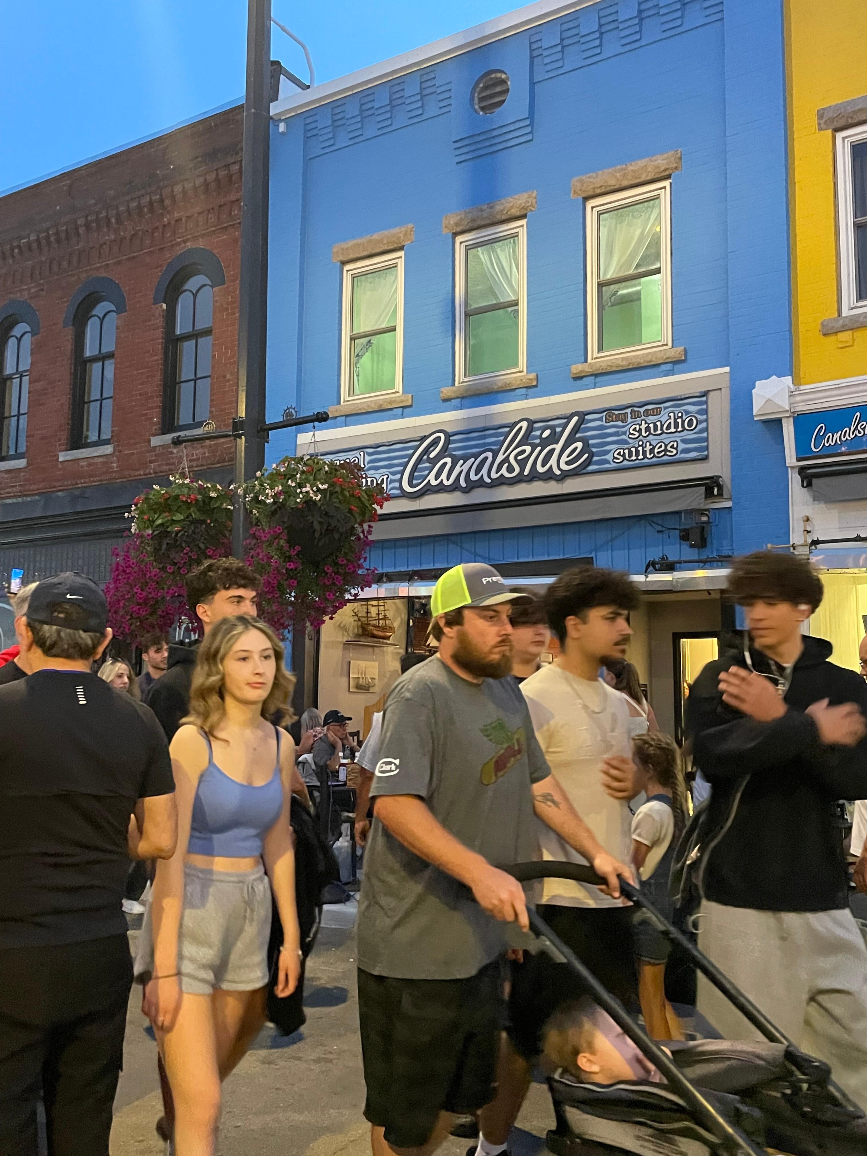 Canalside Inn front view 