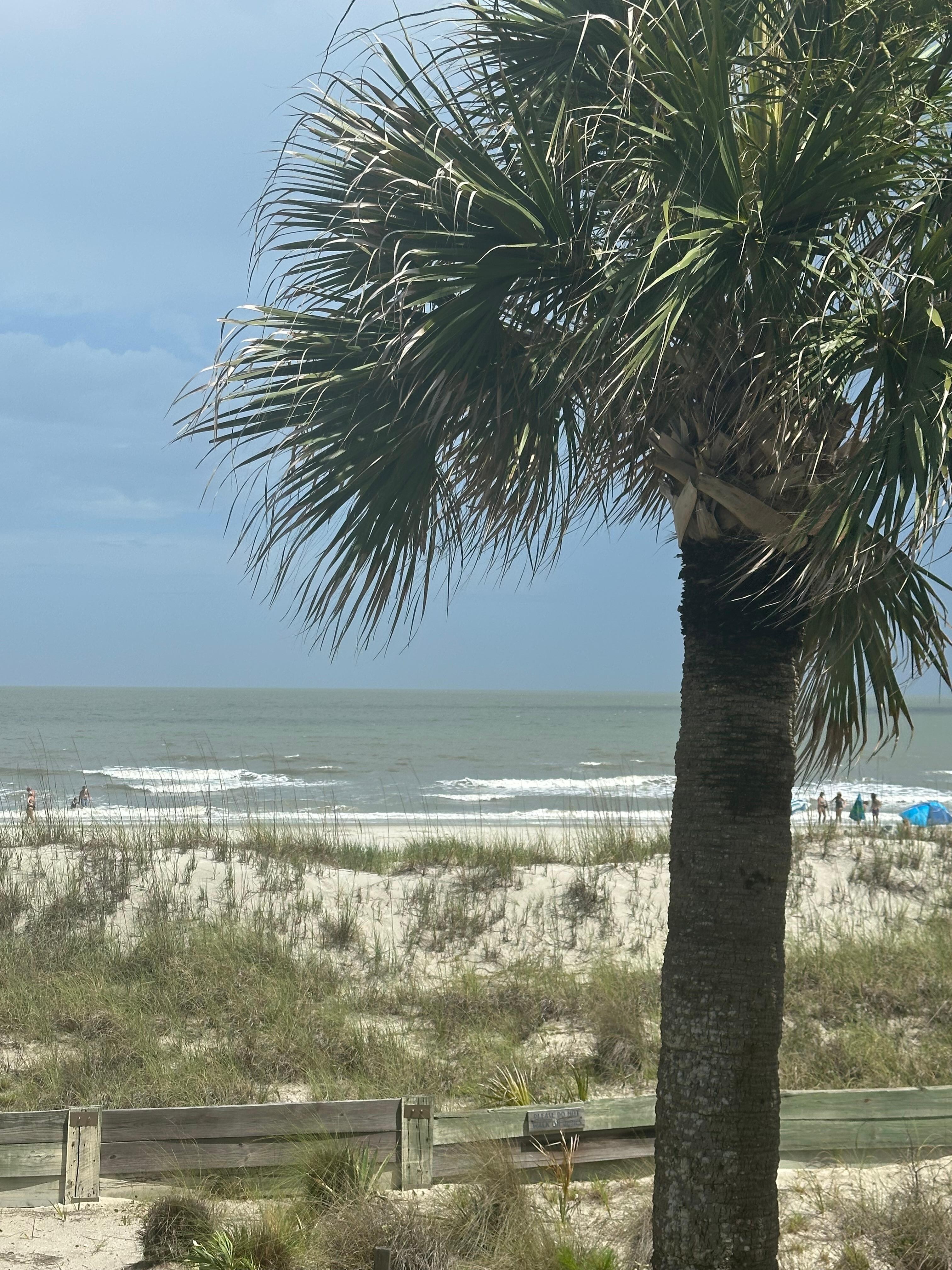 Beach view upper deck /balcony