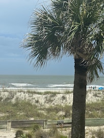 Beach view upper deck /balcony