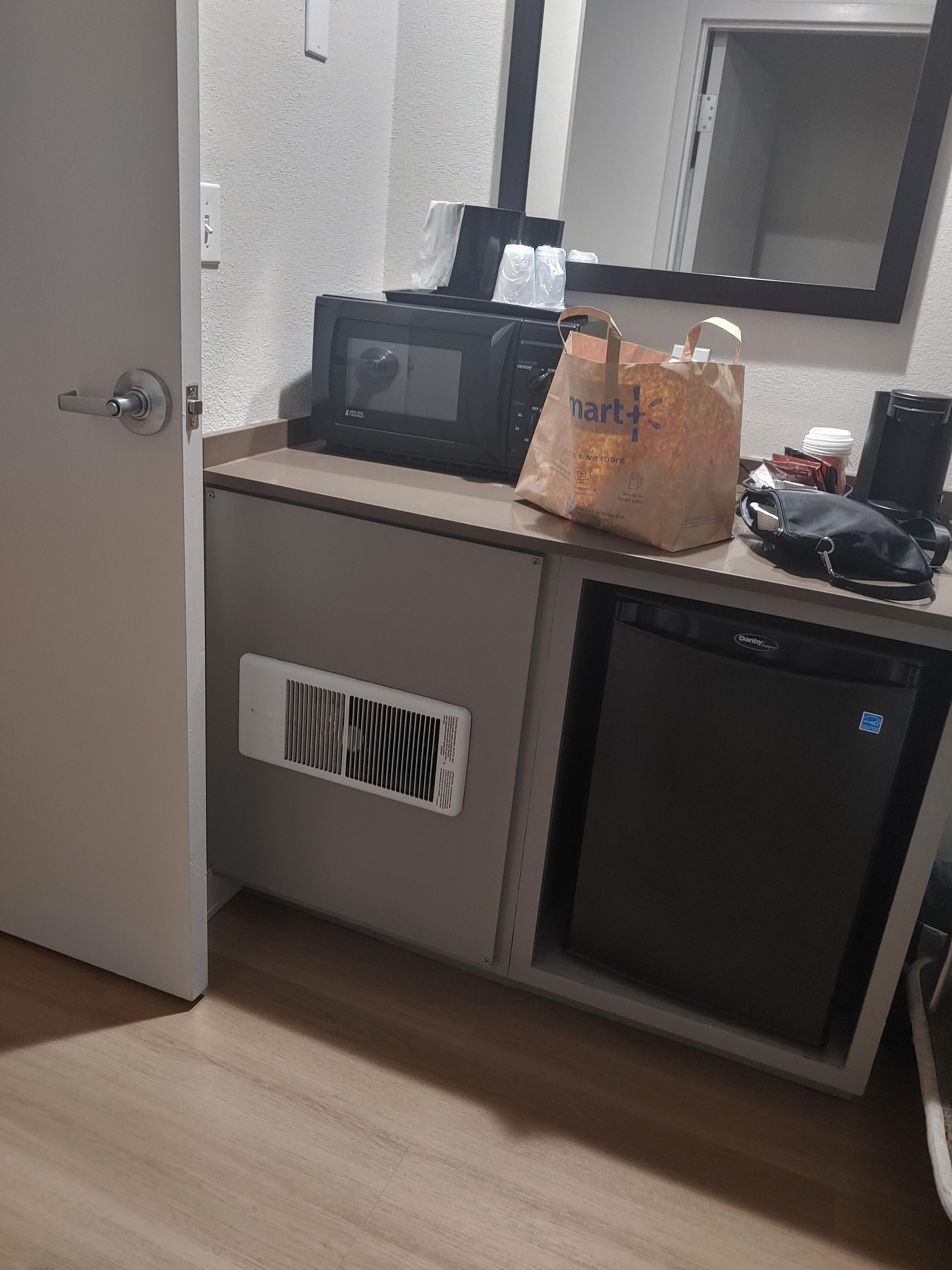 Kitchenette 